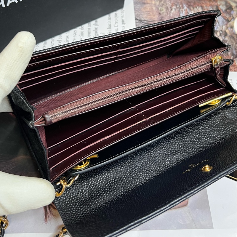 CHANEL 經典雙C LOGO荔枝金釦長夾《已改造可斜背》-17