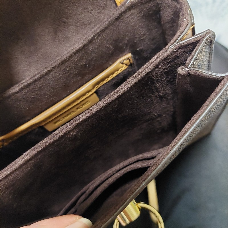 MK 郵差包 經典 老花 咖啡色 小號 斜背包 側背包-13