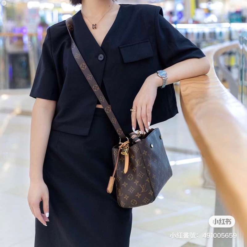 LV MONTAIGNE BB小號 蒙田包-35