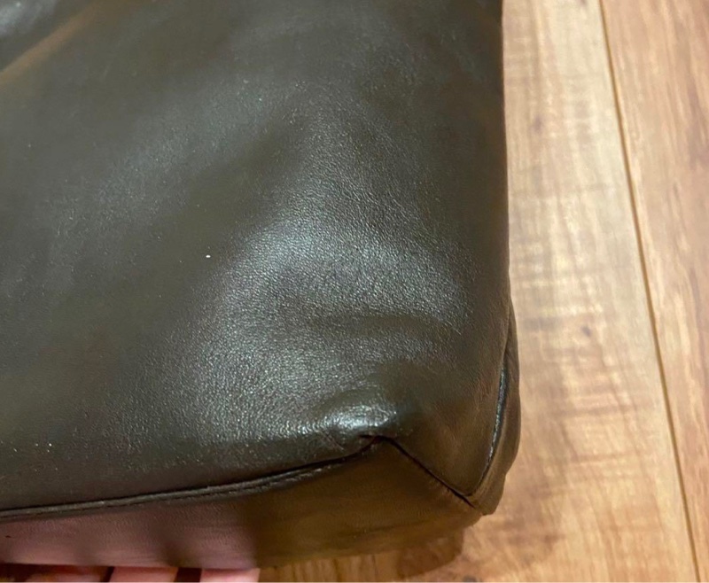 日本直送 極新PRADA軟真皮手提托特包-23