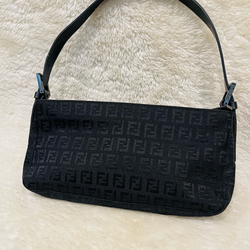 FENDI經典黑色老花 中麻將/腋下包 ✨Fendi麻將包 肩背包 腋下包 黑色Fendi原花 手提包 腋下包-3
