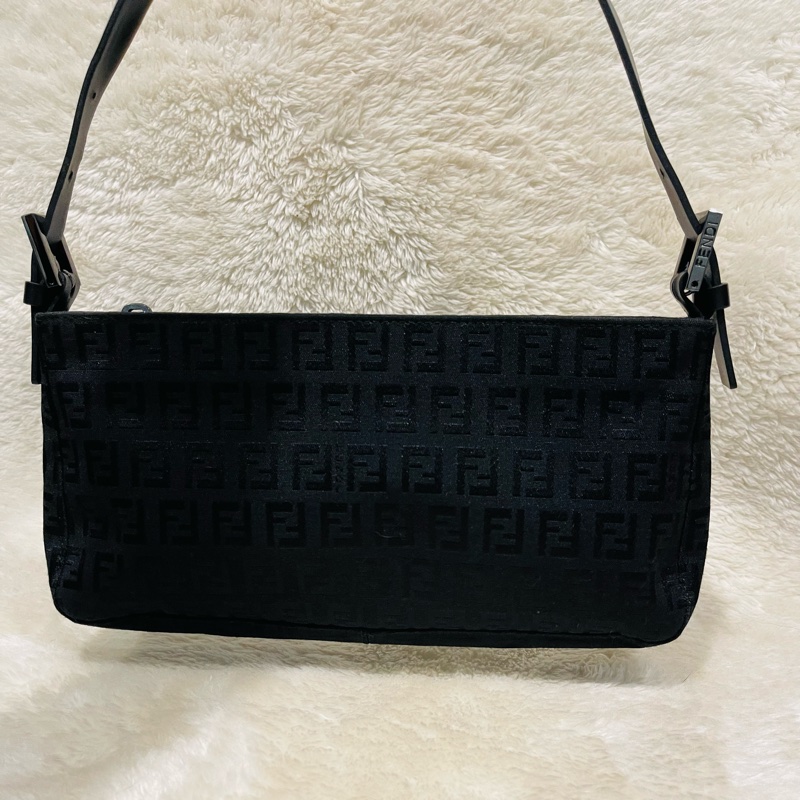 FENDI經典黑色老花 中麻將/腋下包 ✨Fendi麻將包 肩背包 腋下包 黑色Fendi原花 手提包 腋下包-5