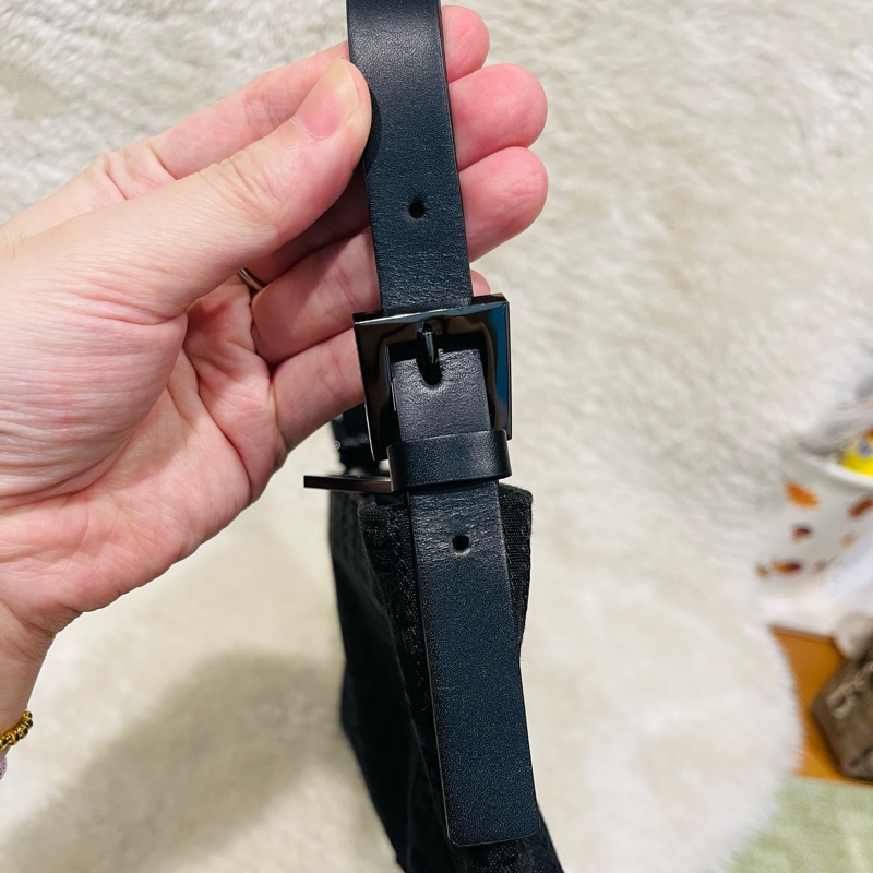 FENDI經典黑色老花 中麻將/腋下包 ✨Fendi麻將包 肩背包 腋下包 黑色Fendi原花 手提包 腋下包-23