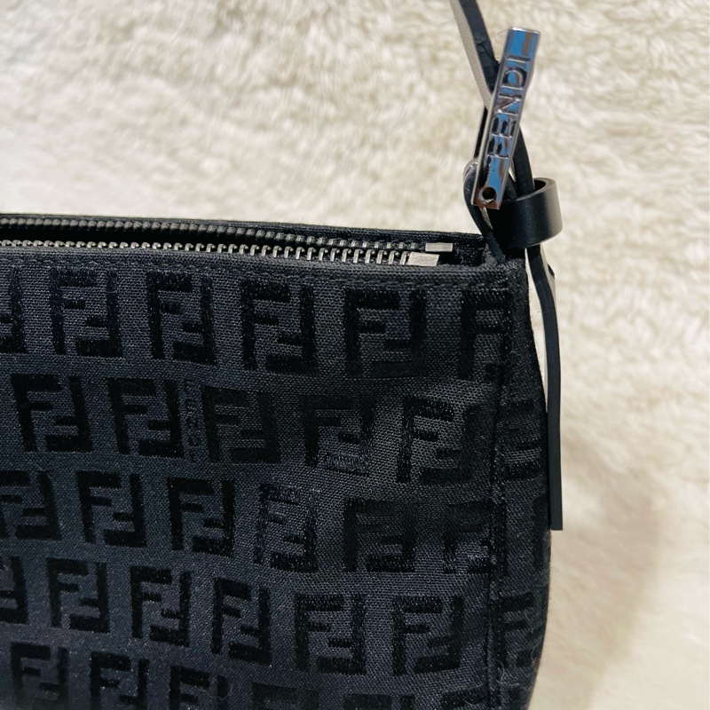FENDI經典黑色老花 中麻將/腋下包 ✨Fendi麻將包 肩背包 腋下包 黑色Fendi原花 手提包 腋下包-24