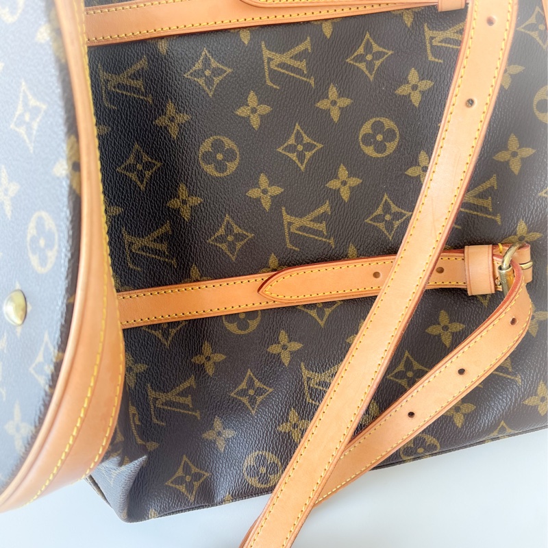 Lv 老花水桶包-5