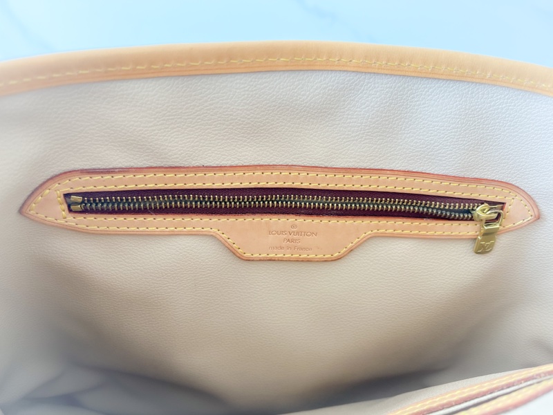 Lv 老花水桶包-10