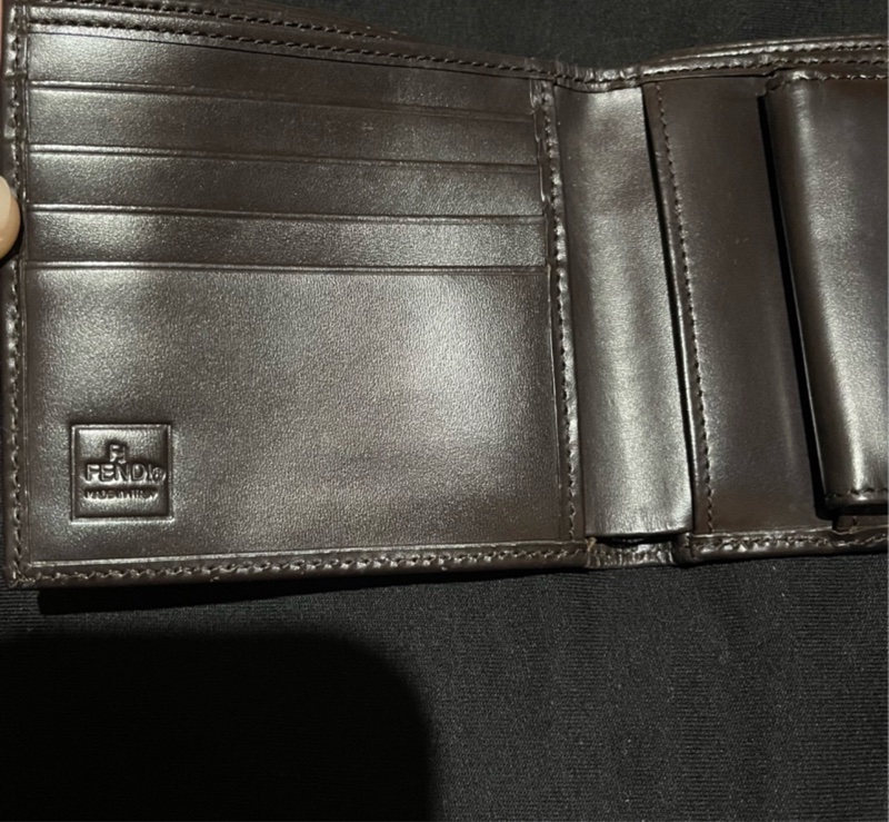 FENDI 芬迪 老花短夾-63