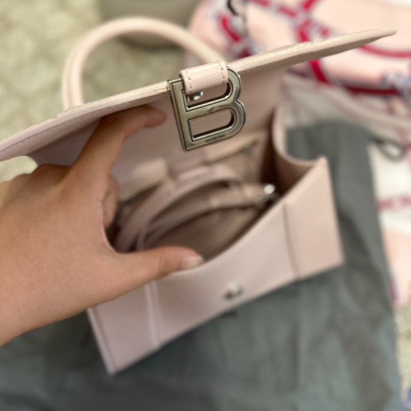 【預購】Balenciaga 巴黎世家 Hourglass S 光滑牛皮沙漏包 銀釦裸粉色 斜肩包 手提包-1
