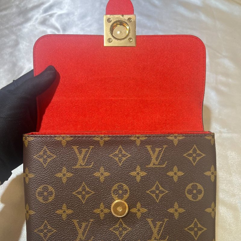[舊愛新歡] LV locky BB 紅色牛皮原花紋翻扣斜背包-5