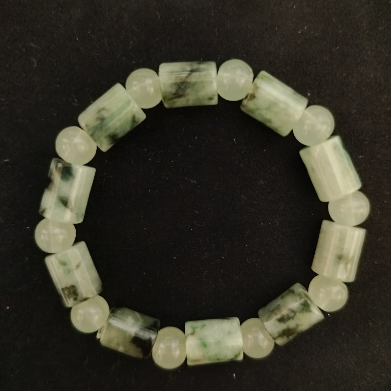 天然A貨翡翠 設計款 翠綠飄花手串-1