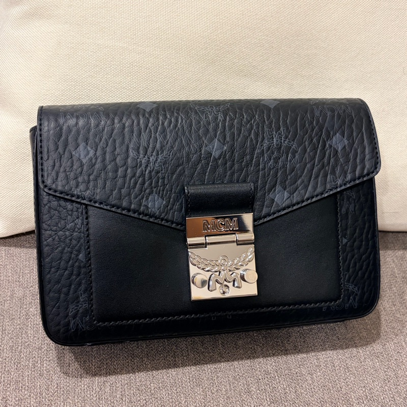 MCM 皮革 Millie 斜背包-0