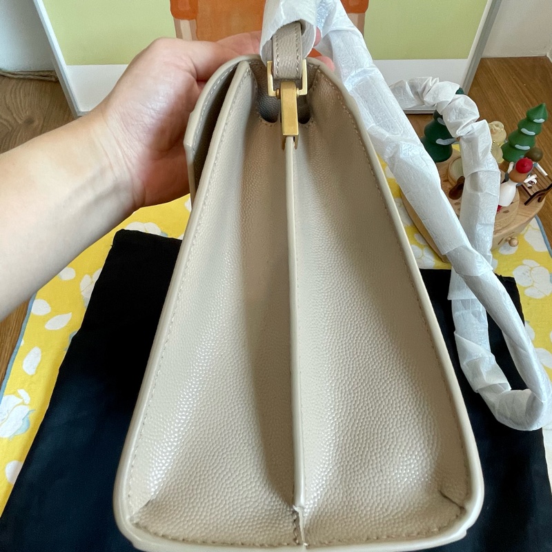 ❤️ Saint Laurent Cassandra 手提包 中款 奶茶色 未使用商品-6