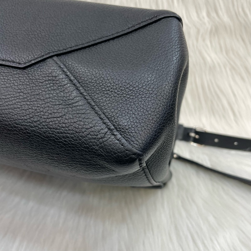 Louis Vuitton M50250黑牛皮銀轉扣Lockme II兩用包-7