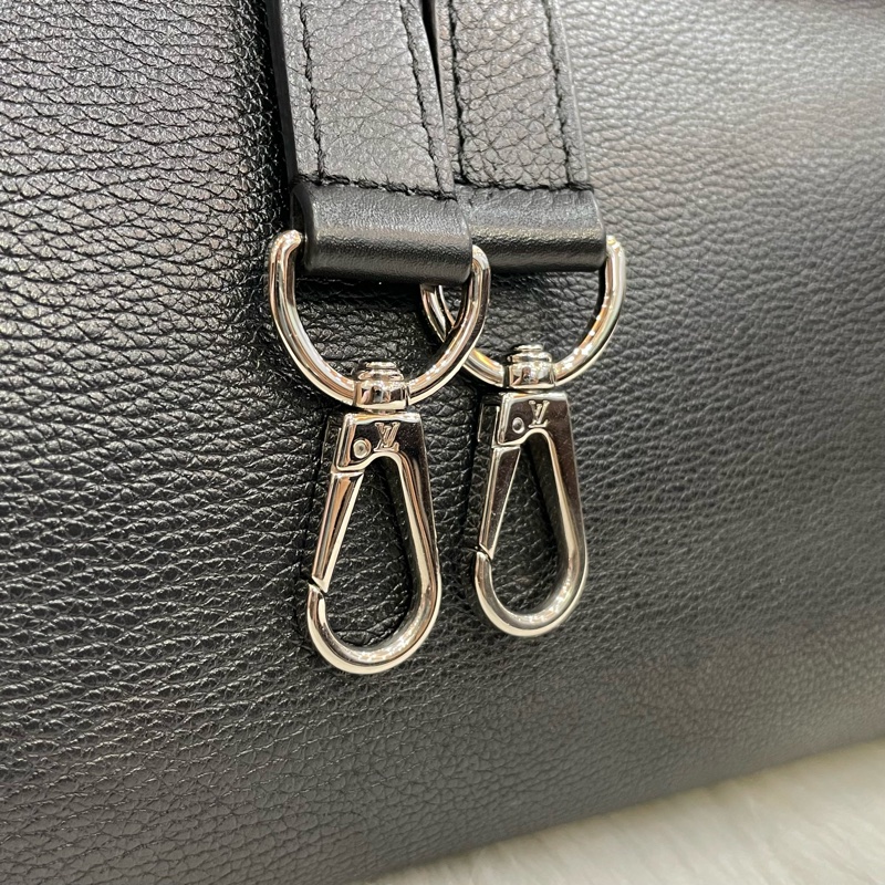 Louis Vuitton M50250黑牛皮銀轉扣Lockme II兩用包-10