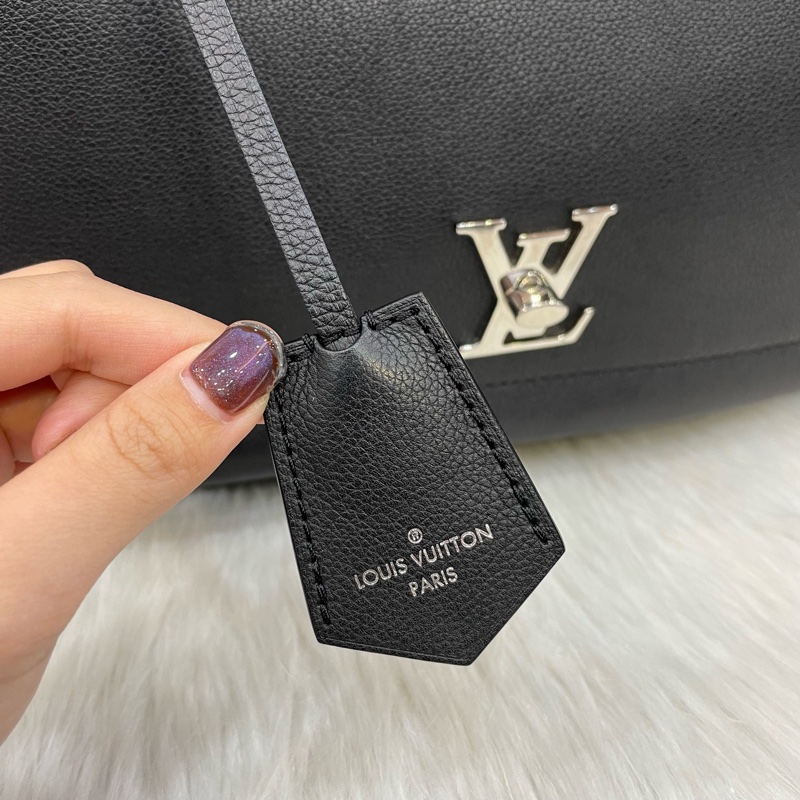 Louis Vuitton M50250黑牛皮銀轉扣Lockme II兩用包-13