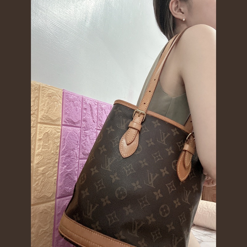 LOUIS VUITTON 水桶包 Bucket PM M42238-0