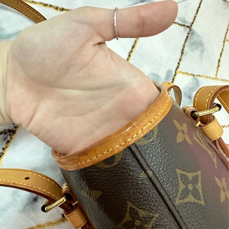 LOUIS VUITTON 水桶包 Bucket PM M42238-39