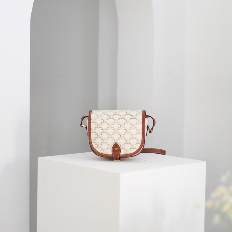Celine TRIOMPHE帆布中型FOLCO手袋 馬鞍包-0