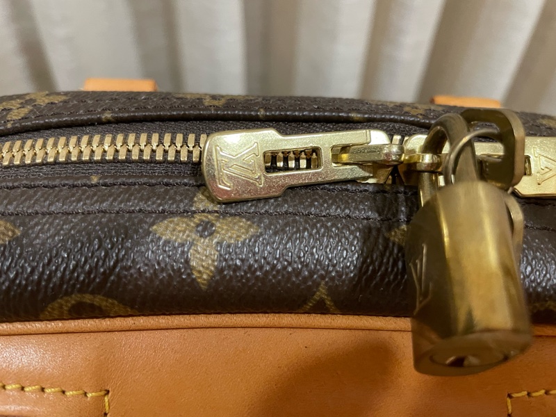 Louis Vuitton M42228 小珍包 晚宴包 手拿包 時尚 貴婦 精品-4