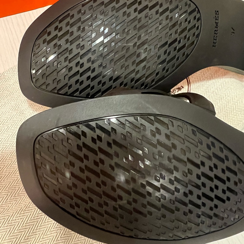 HERMES愛馬仕 Aloha涼鞋 豬鼻子拖鞋  黑色-4