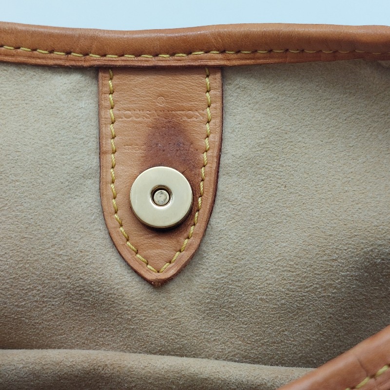 LOUIS VUITTON
 Monogram 帆布 系列金釦肩 包 GALLIERA 南瓜包 。-31