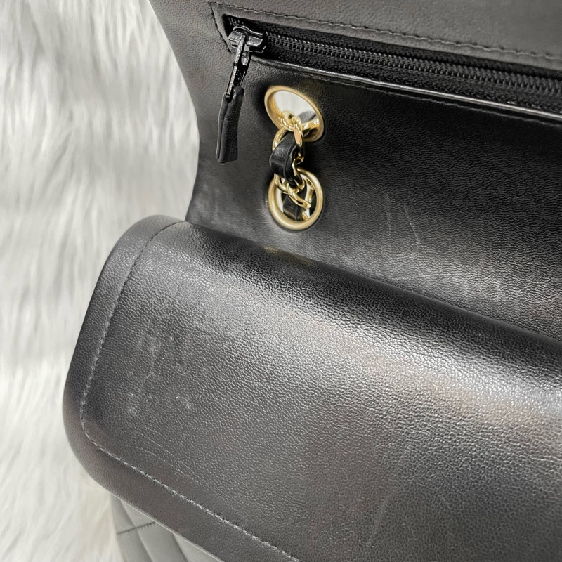 Chanel A01112黑羊皮金釦Coco 25口蓋包Classic Flap-16