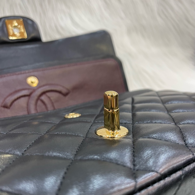 Chanel A01112黑羊皮金釦Coco 25口蓋包Classic Flap-18