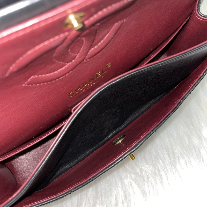 Chanel A01112黑羊皮金釦Coco 25口蓋包Classic Flap-21