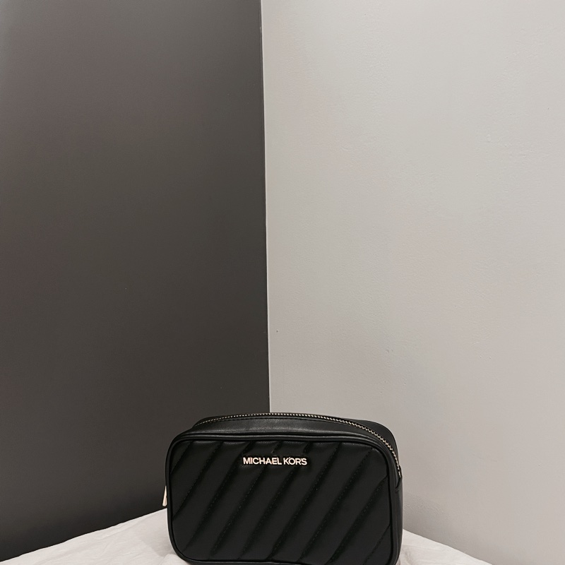 MK 小羊皮腰包-6