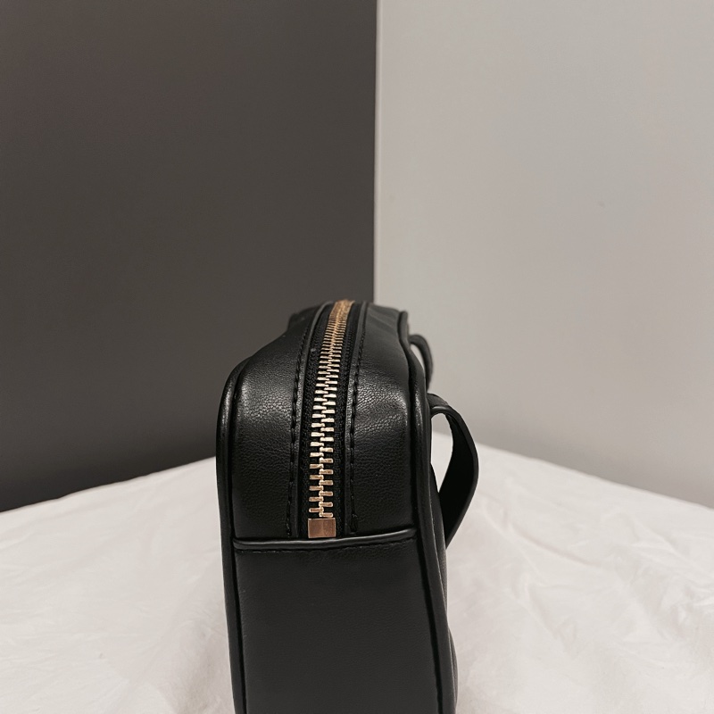 MK 小羊皮腰包-9