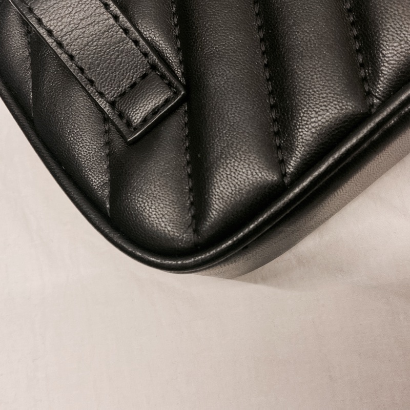 MK 小羊皮腰包-15