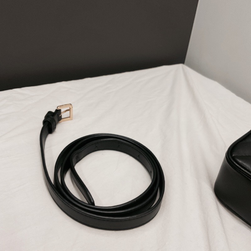 MK 小羊皮腰包-19