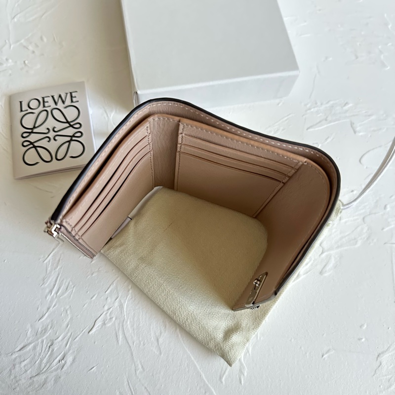 Loewe 三折短夾 Anagram 沙色-2
