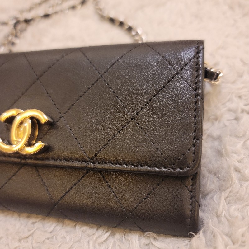 CHANEL 香奈兒 旋轉扣牛皮黑銀長夾-7