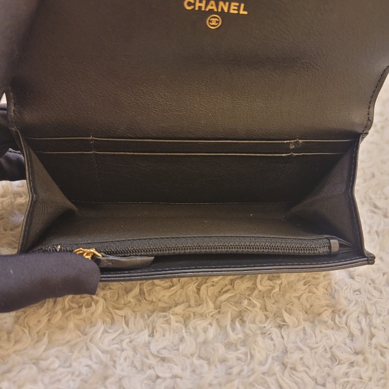 CHANEL 香奈兒 旋轉扣牛皮黑銀長夾-13