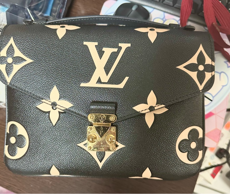 Louis Vuitton 🇫🇷 Pochette Métis 黑米老花郵差包-0