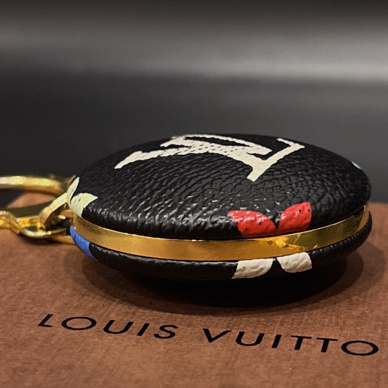 Louis Vuitton LV 黑彩 圓形 手電筒 鑰匙圈/吊飾/掛飾-3
