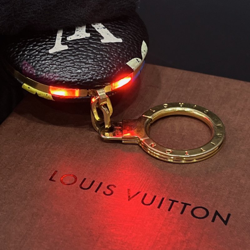 Louis Vuitton LV 黑彩 圓形 手電筒 鑰匙圈/吊飾/掛飾-6