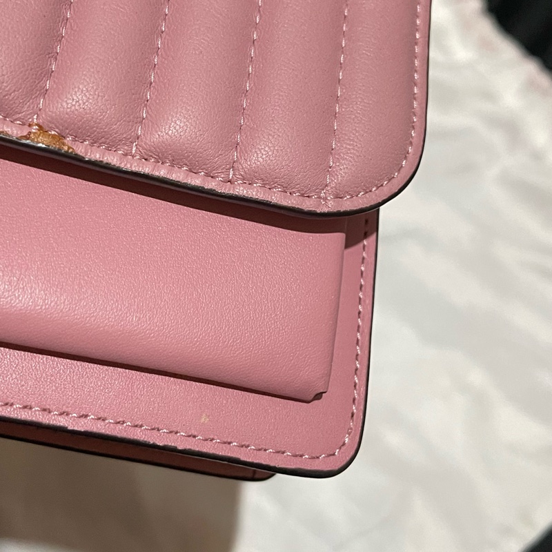 Coach金釦枚粉肩背包-29