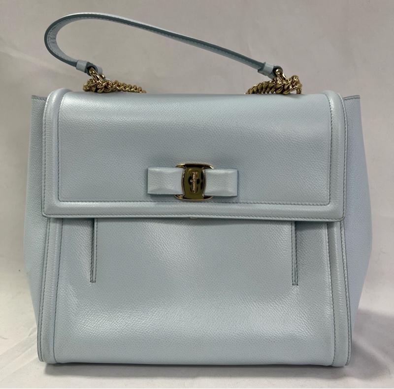 激甜出清✨Salvatore Ferragamo夏日必備菲拉格慕蝴蝶結包壓紋牛皮手提肩背斜背三用鍊帶包(冰藍)-32