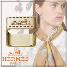 近新正品✨HERMES 愛馬仕經典品牌馬車LOGO方形絲巾釦環(金）-7
