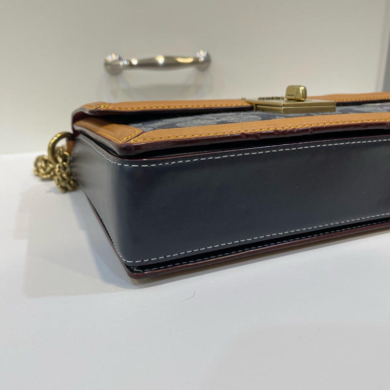 Coach 經典藍 丹寧質感Chambray 香布雷 Hutton 鍊帶肩背包-14