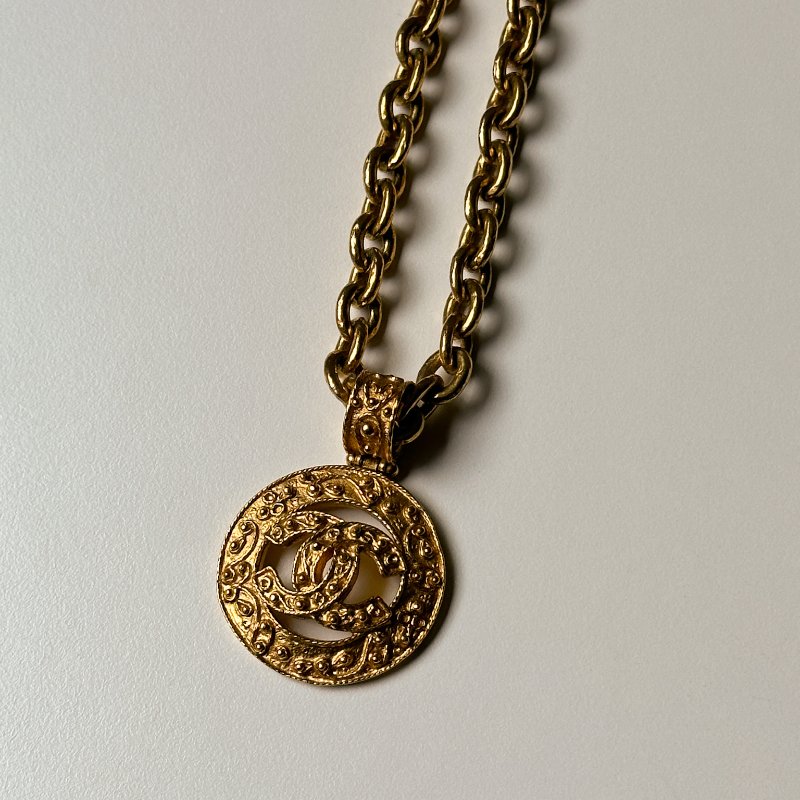 CHANEL 葡萄藤圓牌項鍊 老香飾品 葡萄藤長鍊 鍍24K金-1