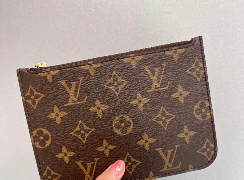 LV路易威登 LOOP HOBO經典 老花腋下包 法棍包 半月包 單肩包-2