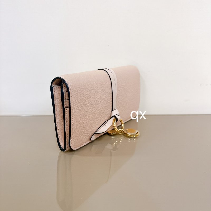 Chloe ALPHABET 裸粉色小牛皮掀蓋式長夾-2
