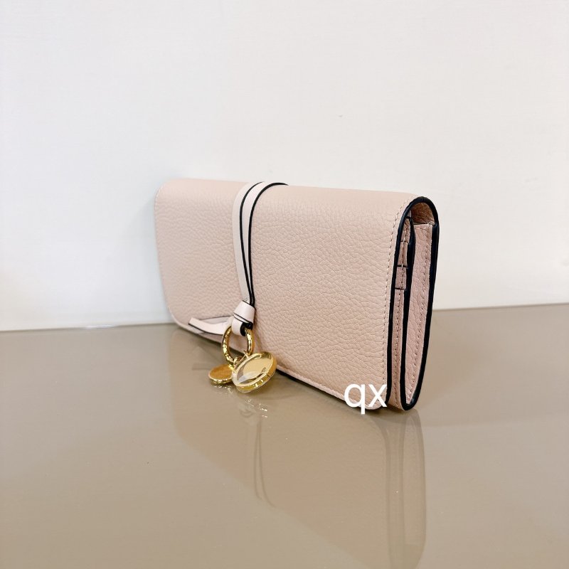 Chloe ALPHABET 裸粉色小牛皮掀蓋式長夾-3