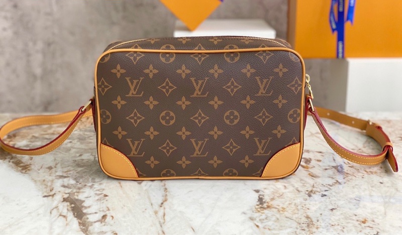 LV路易威登經典老花 (客定)男生中古 包 相機包 單肩包斜挎包側背包-1