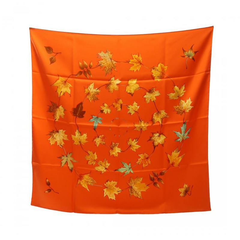【日本直送】 中古HERMES[AB]方巾90 「A WALK IN THE PARK」 絲巾 絲 橙色 多彩色-0