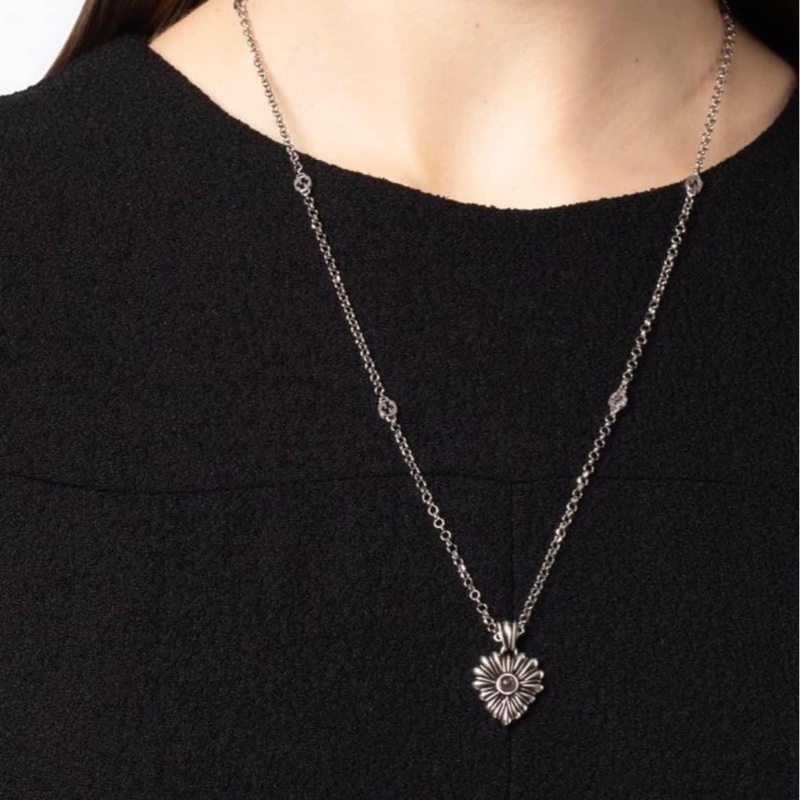 Gucci heart 經典雙G愛心雕花項鍊-1