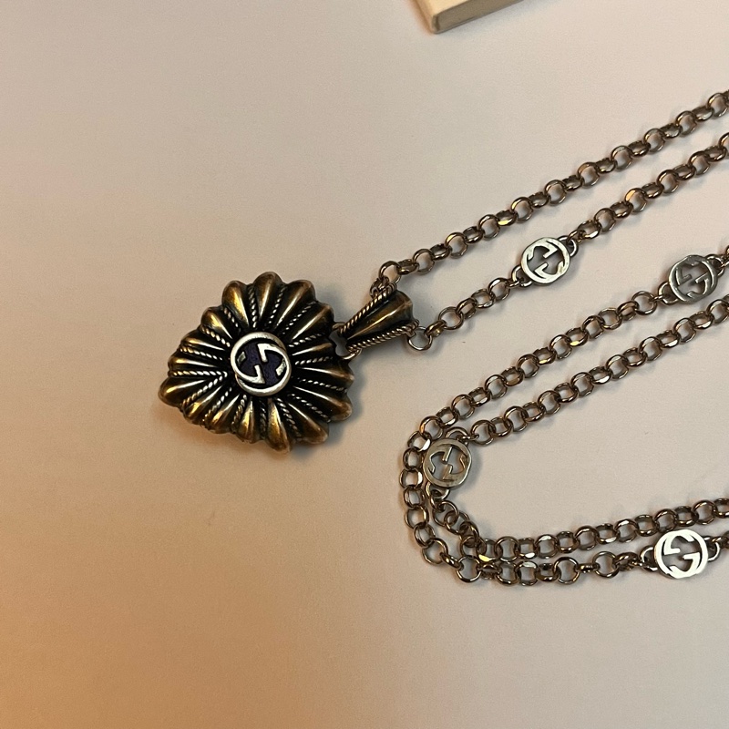 Gucci heart 經典雙G愛心雕花項鍊-8